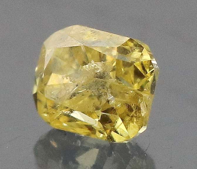 Simply beautiful .30ct canary yellow Diamond