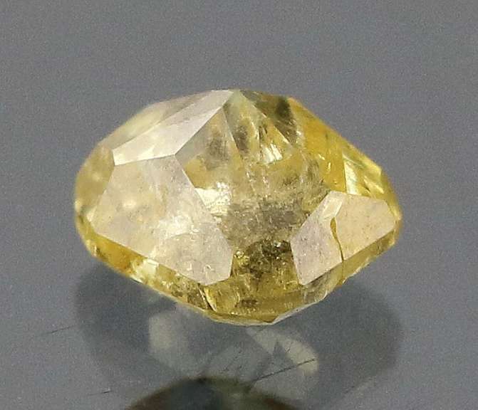 Simply beautiful .30ct canary yellow Diamond