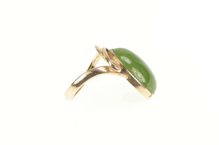 14K Yellow Gold Art Nouveau Oval Nephrite Cabochon Ring