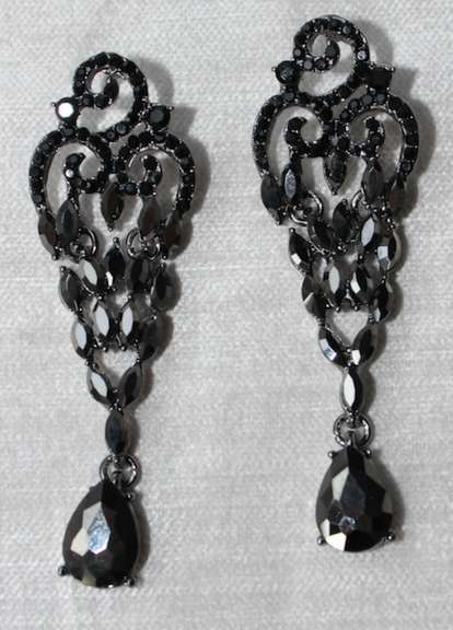 A Very Sexy  Fashion  Design Earrings