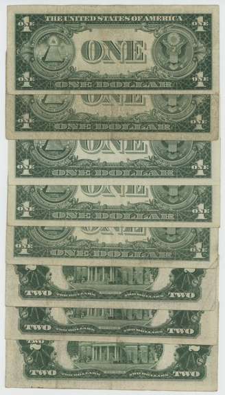 Lot of 8 assorted $1 and $2 STAR Notes