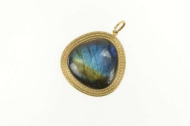 14K Yellow Gold Labradorite Cabochon Grooved Trim Vintage Pendant