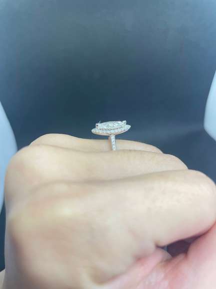 BEAUTIFUL DIAMOND MARQUISE HALO PAVE ENGAGEMENT RING IN 18K WHITE GOLD