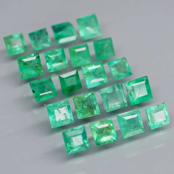 Outstanding 3.06ct real Colombian Emerald set