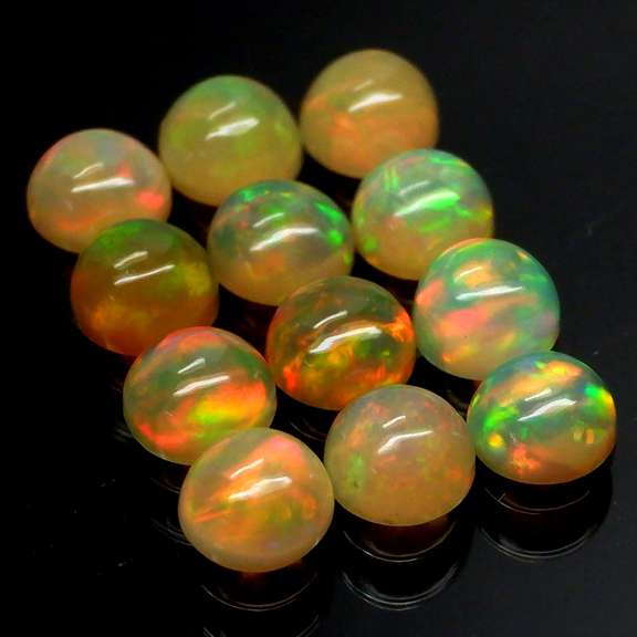 Beautiful 3.23ct unheated Ethiopian jelly opal set