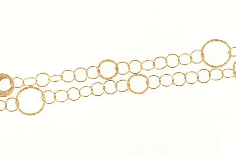18K Yellow Gold Designer Textured Round Layered Chain Necklace