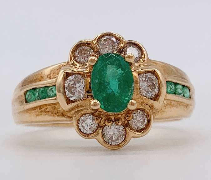 18kt Solid Yellow Gold, Emerald, and Diamond Ring