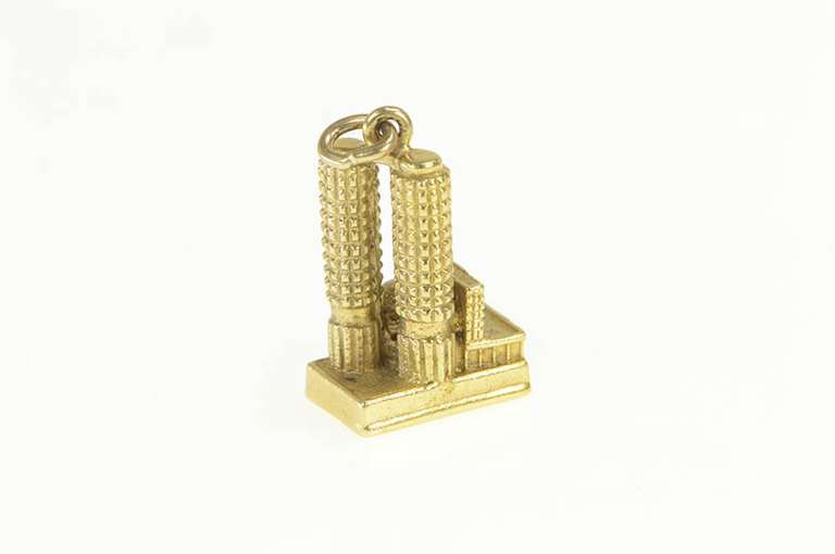 14K Yellow Gold 3D Marina City Chicago Illinois Building Charm/Pendant