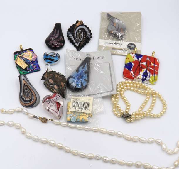 Group Lot of Miscellaneous Costume Jewelry
