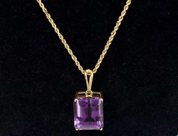 Sensational Amethyst Pendant Necklace in 14K Yellow Gold