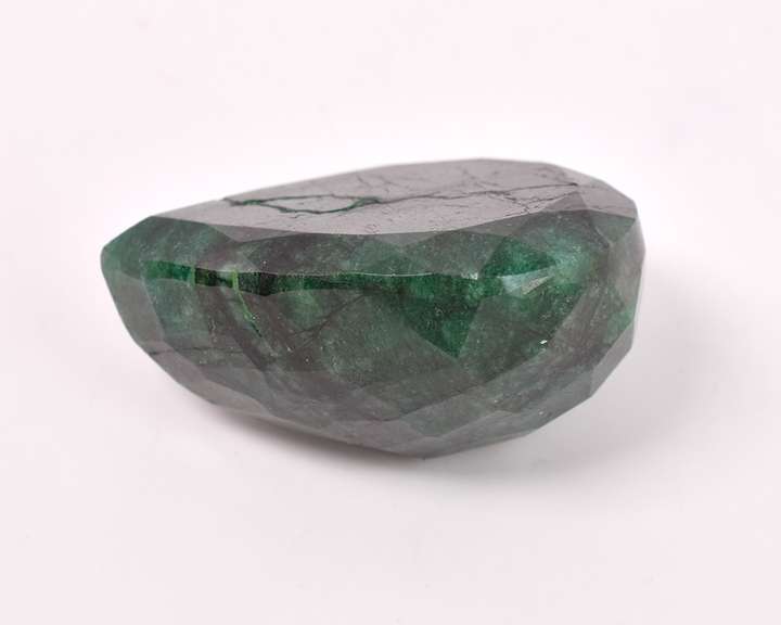 Magnificent Huge 171.95CTS Faceted Natural Emerald Gemstone
