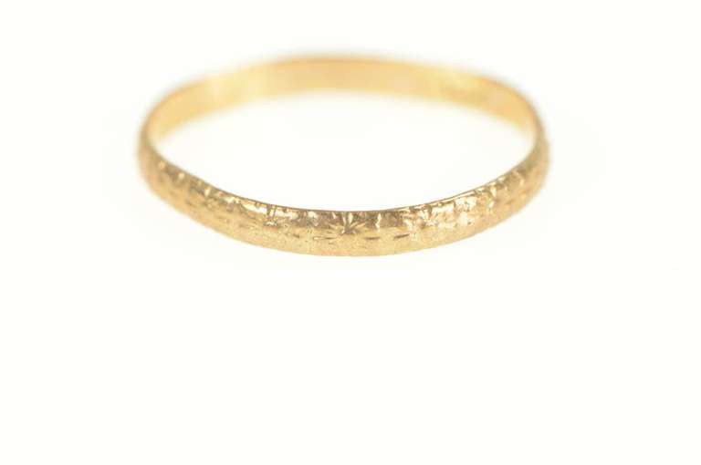 10K Yellow Gold Victorian 1.7mm Blossom Pattern Baby Band Ring