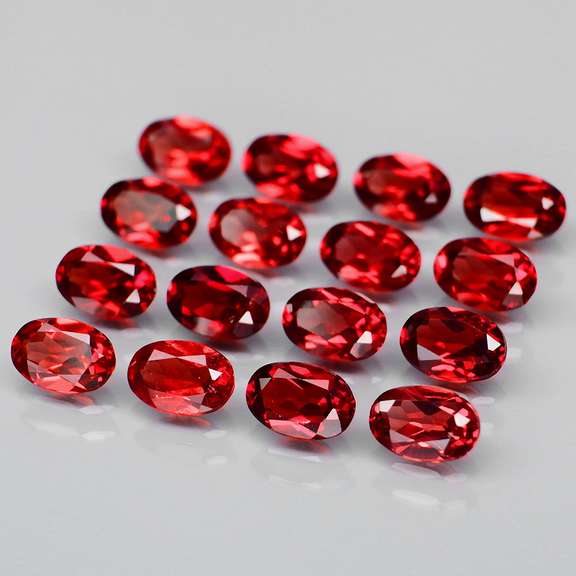 Set of 16 top red VS Garnets weighing 9.23 carats
