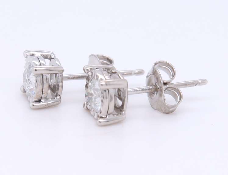 Sparkling White Gold Diamond Illusion Set Stud Earrings