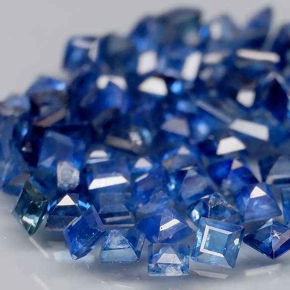 Rich blue 3.22ct princess cut Sapphire set