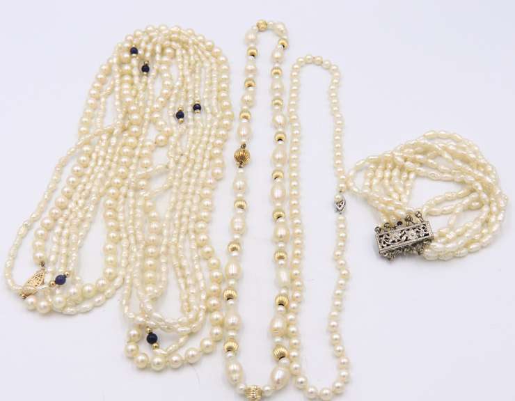 Group Lot of 6 Pearl Strands