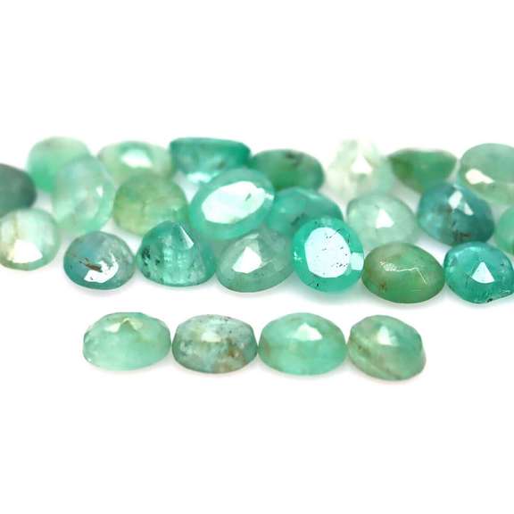 Oval cut 10.02ct Zambian Emerald set