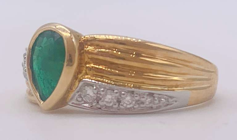 18kt Solid Yellow Gold, Emerald, and Diamond, Ring