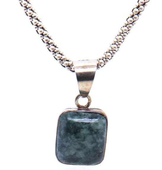 Vintage 925 Sterling Silver Malachite Pendant on Popcorn Chain Necklace