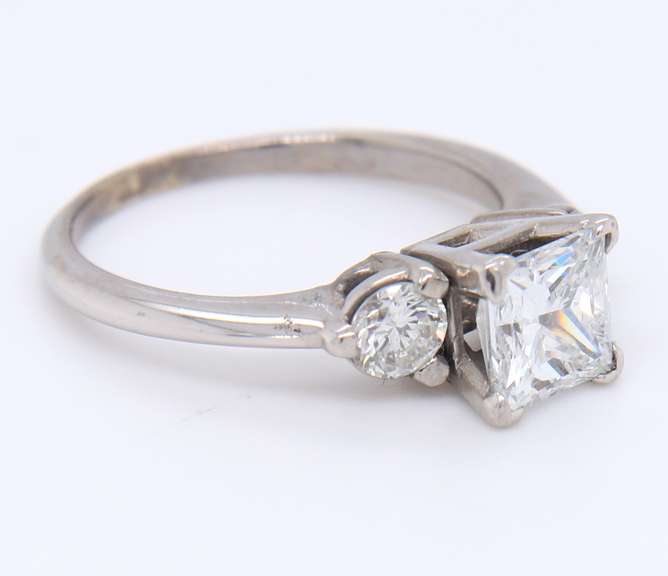 Dazzling White Gold Princess Cut with Round Brilliant Cut Diamond Ring