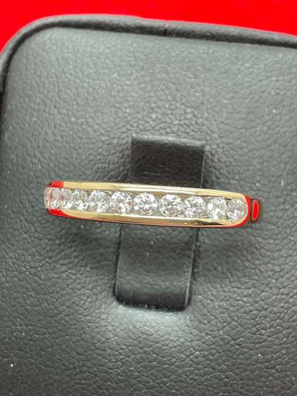 MENS 14K YELLOW GOLD AND DIAMOND BAND