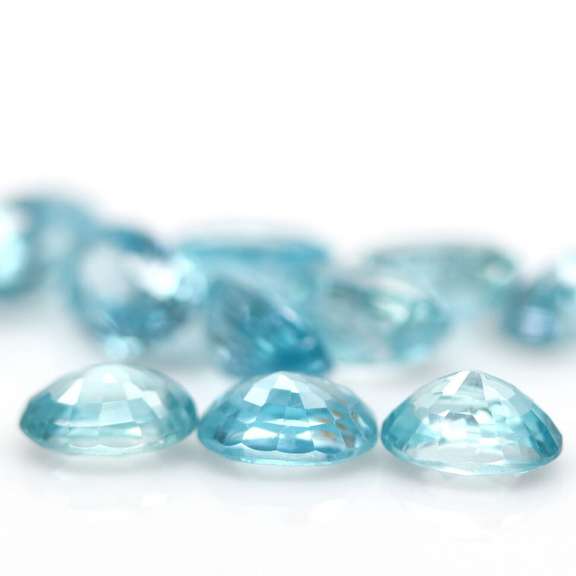 Brilliant 8.71ct Swiss blue Zircon set