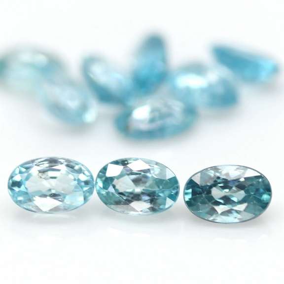 Brilliant 7.89ct sky blue Zircon set