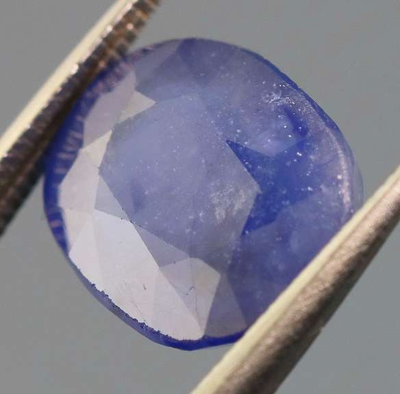 Awesome 6.79ct Royal blue Sapphire from Madagascar