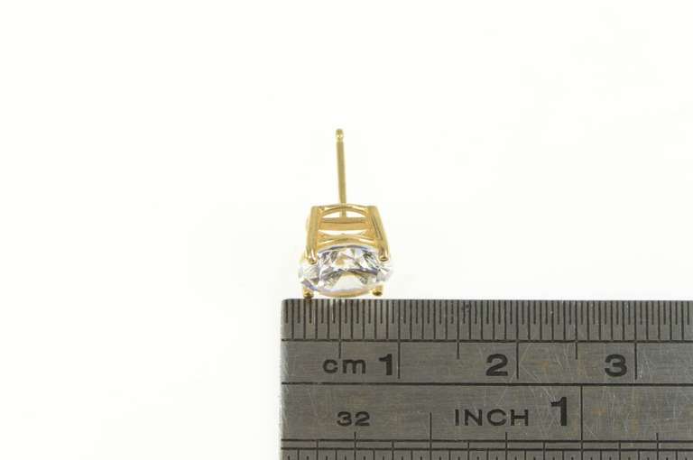 14K Yellow Gold 8.0mm Single Round Cubic Zirconia Stud Earring