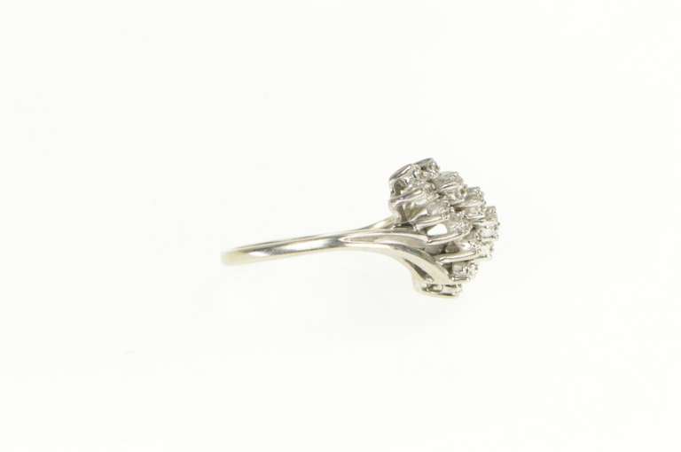 10K White Gold 0.25 Ctw Diamond Wavy Cluster Statement Ring