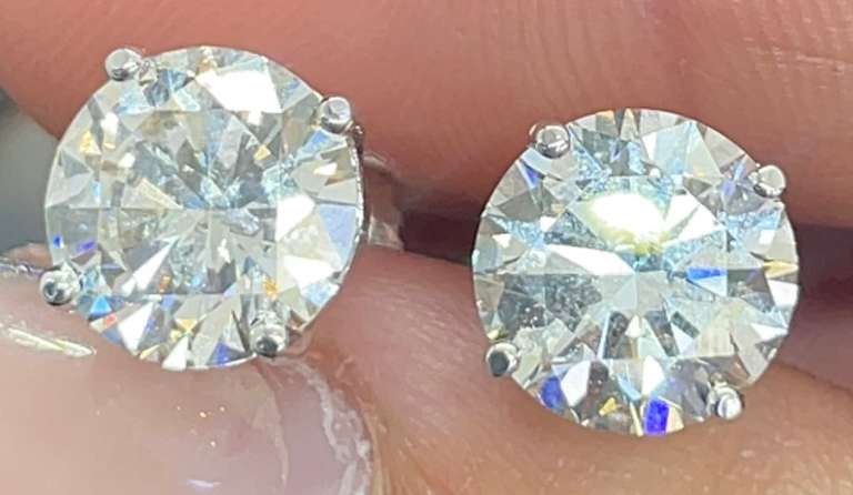 4.09 CARATS T.W. OF ROUND BRILLIANT CUT LAB GROWN DIAMOND STUDS