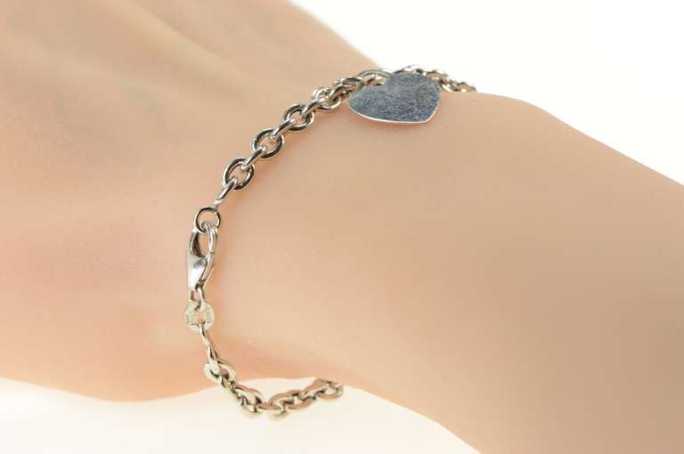 14K White Gold Cable Link Heart Charm Love Symbol Chain Bracelet