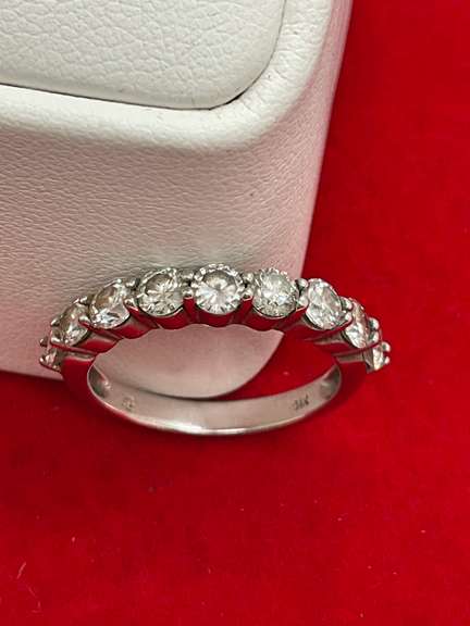 CERTIFIED LADIES 14K WHITE GOLD AND DIAMOND BAND