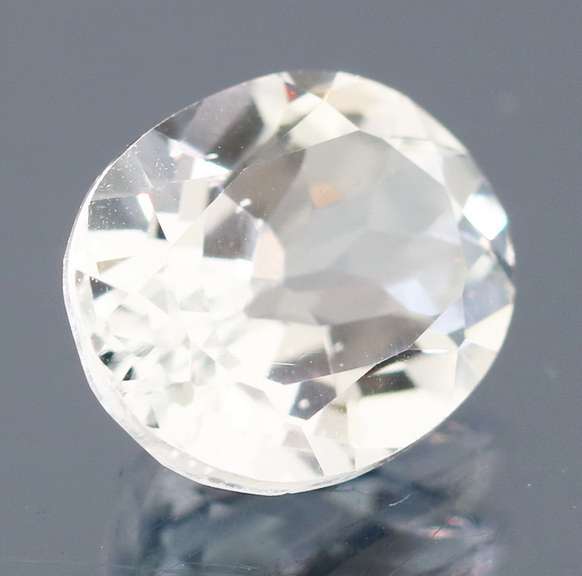 Brilliant 4.59ct diamond white Topaz