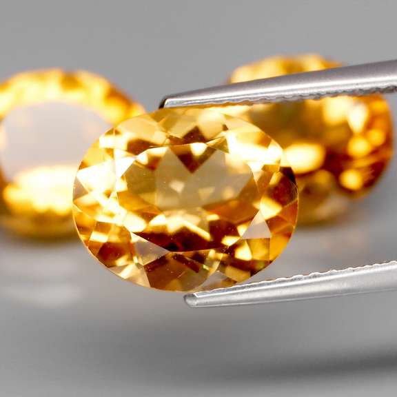 Awesome 10.11ct top golden eye clean Citrine set