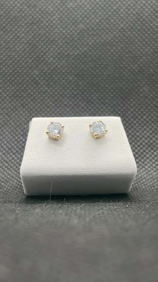 0.70 CARAT T.W. ROUND BRILLIANT STUD EARRINGS WITH 14K YELLOW GOLD SETTING