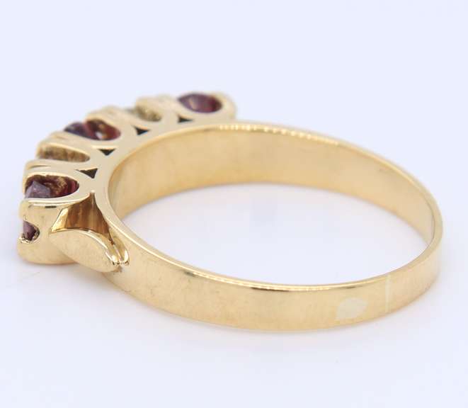 Pleasing Yellow Gold Retro approximate 1ctw Ruby and Diamond Band