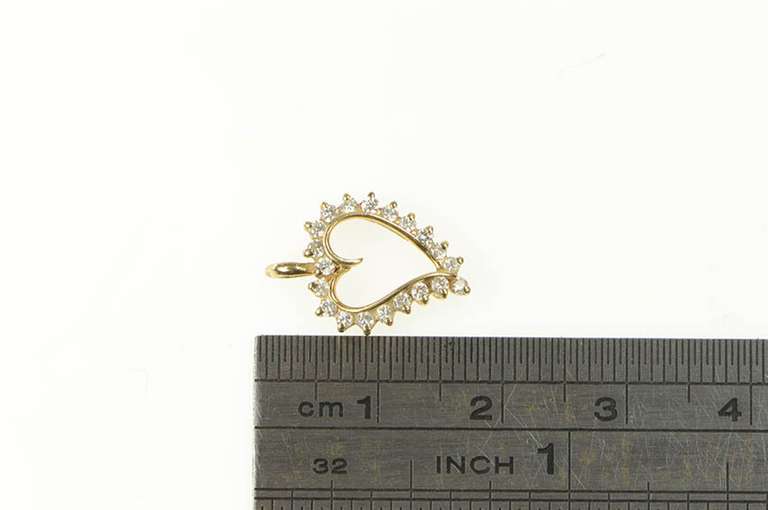 14K Yellow Gold 0.25 Ctw Classic Diamond Heart Love Symbol Pendant