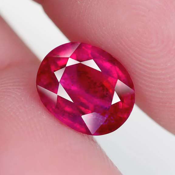 Vivid imperial red 4.61ct oval cut Ruby