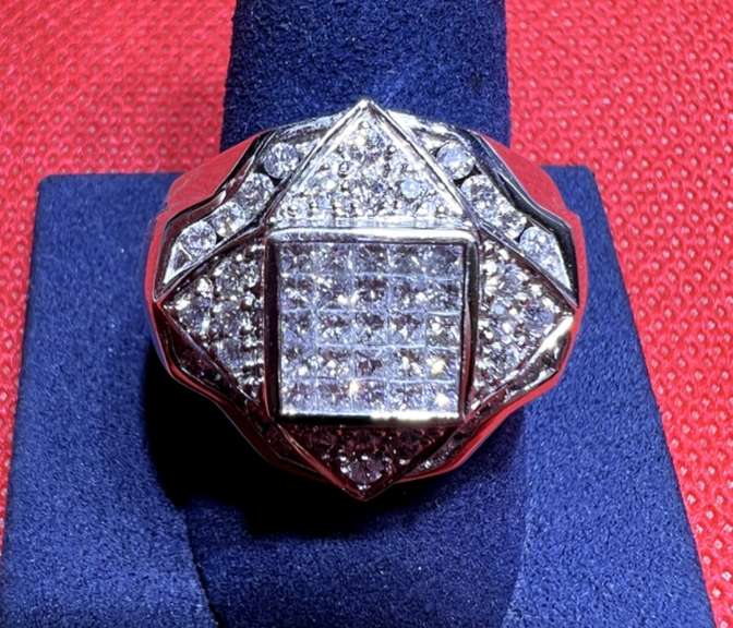 MENS 14K WHITE GOLD AND 1.75 CARAT IN DIAMOND RING