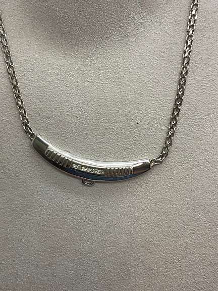14K WHITE GOLD AND DIAMOND NECKLACE