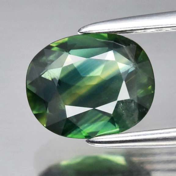 Gorgeous 1.04ct blue green Sapphire