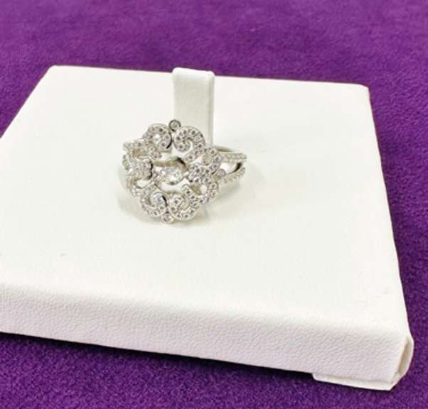 Big Flower Sterling silver with center Dancing stone ring