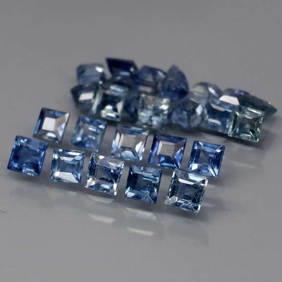 Heated only! 3.44ct princess cut Sapphire set