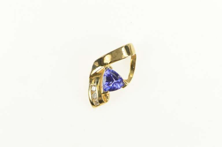 14K Yellow Gold 0.84 Ctw Trillion Tanzanite Diamond Loop Pendant