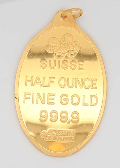 Delightful 22kt Fortuna Pamp Suisse oval Bar Pendant