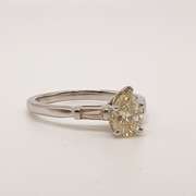 Gorgeous 14kt Solid White Gold & Pear Shaped Diamond Ring