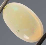 Captivating 1.70ct rainbow flashing Welo Opal