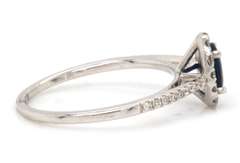 Gorgeous 14kt Solid White Gold, Blue Sapphire & Diamond Ring