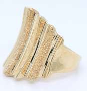 Gorgeous Yellow Gold Saddle Ring